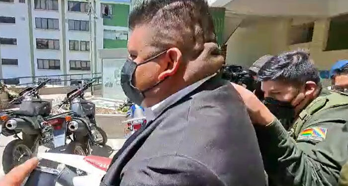 Quelali es sindicado de gestionar viajes de su hermano como ‘estudiante destacado’, cuando tiene 146 aplazos en 18 años