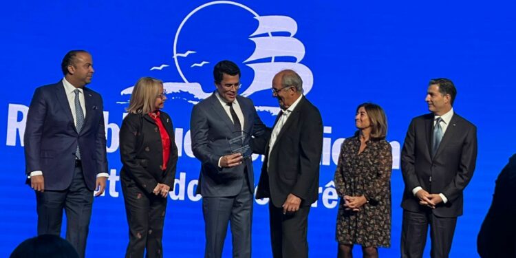 RD es reconocida como el mejor en gestión crisis tras Covid y el incremento turístico en Paris