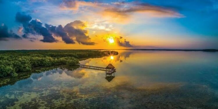 Río Lagartos, puerto de Yucatán donde prevalece la paz, armonía y la belleza natural intacta