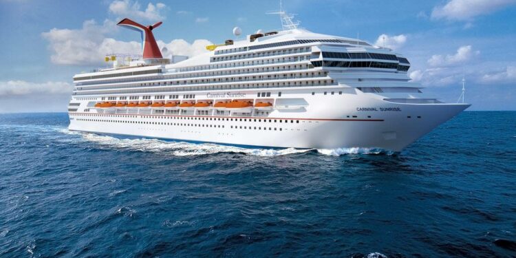 Se desata violenta pelea masiva a bordo de un crucero de Carnival. Y todo quedó captado en cámara