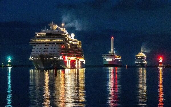 Seven Seas Splendor conoce Warnemünde en viaje a Copenhague