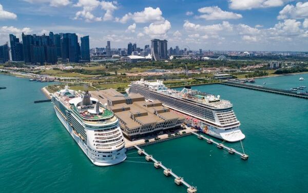 Singapur: Huéspedes de buque de Resorts World Cruises quedan varados en Marina Bay