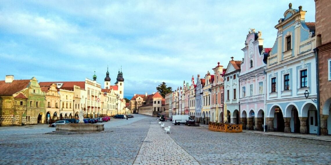 Tel, una ciudad sacada de los cuentos de Andersen