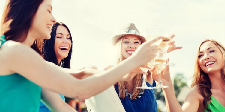 Tres alternativas para viajar en plan de amigos celebrando Amor y Amistad. – areacucuta.com