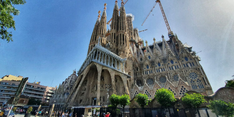 sagrada familia barcelona