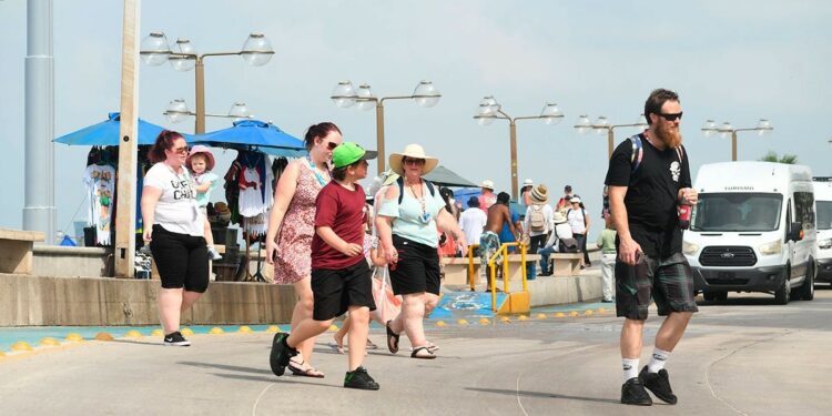 Turismo naviero da movimiento económico a Mazatlán y a Sinaloa