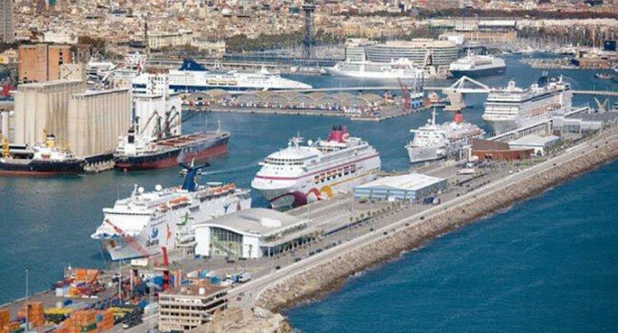 Una compañía de cruceros atracará en Alicante el doble de barcos y turistas durante el año 2023