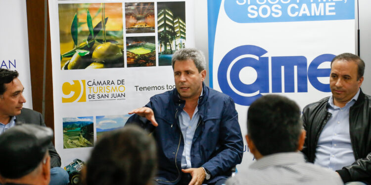 Uñac junto a los integrantes de la Cámara de Turismo de San Juan: “Hemos superado los límites de pandemia”