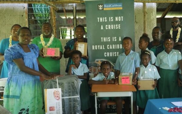 Vanuatu: Royal Caribbean apoya única escuela de isla Lelepa
