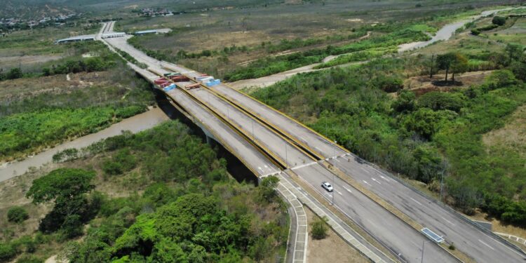 Venezuela y Colombia reabrirán sus pasos fronterizos este lunes Foto: Ministerio de Comercio