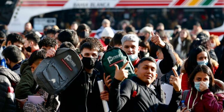 cuáles son los 12 destinos bonaerenses elegidos por los 130 mil estudiantes inscriptos
