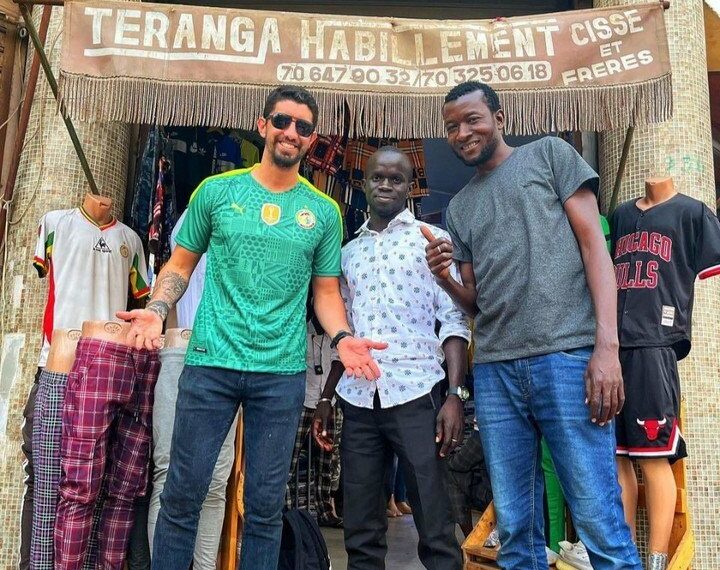 El periodista Andrés Ponce en Senegal.