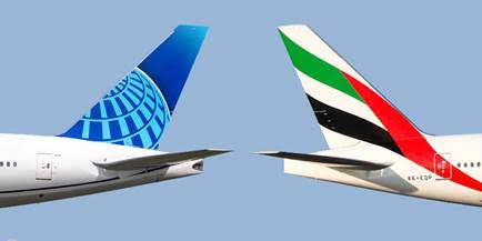 Emirates y United amplían su presencia en el mercado mediante un nuevo acuerdo Avión volando en el cielo