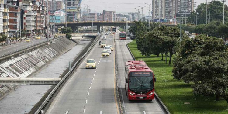 usuarios denuncian excesos en tarifas de Uber