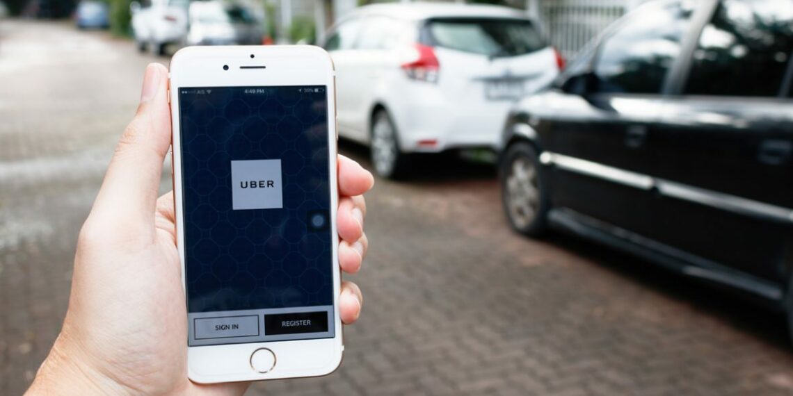 ¿Cansado de la tarifa dinámica? Trucos de usuarios de Uber y DiDi para obtener viajes más baratos