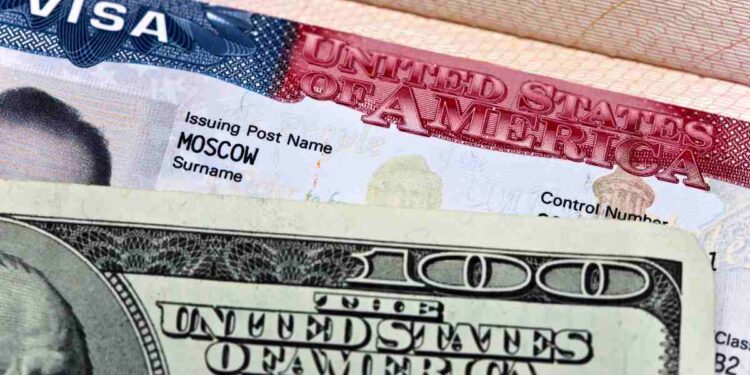 La última palabra sobre si se aprueba o no tu visa americana la tienen los agentes consulares