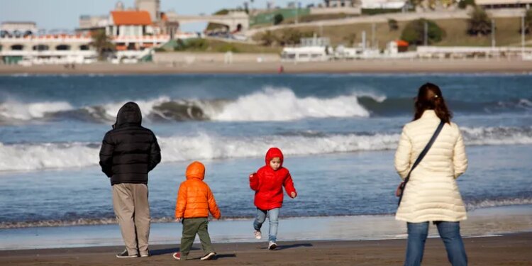 ¿Turismo todo el año? Cambiaron los hábitos de viajes, hay más escapadas y el empleo de la actividad se estabiliza