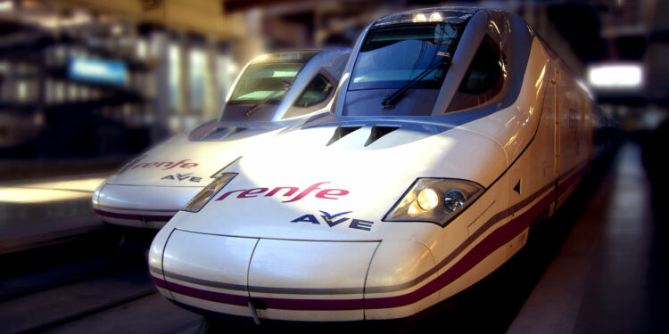 Renfe amplía la venta anticipada de los servicios AVE de Alicante para 2023