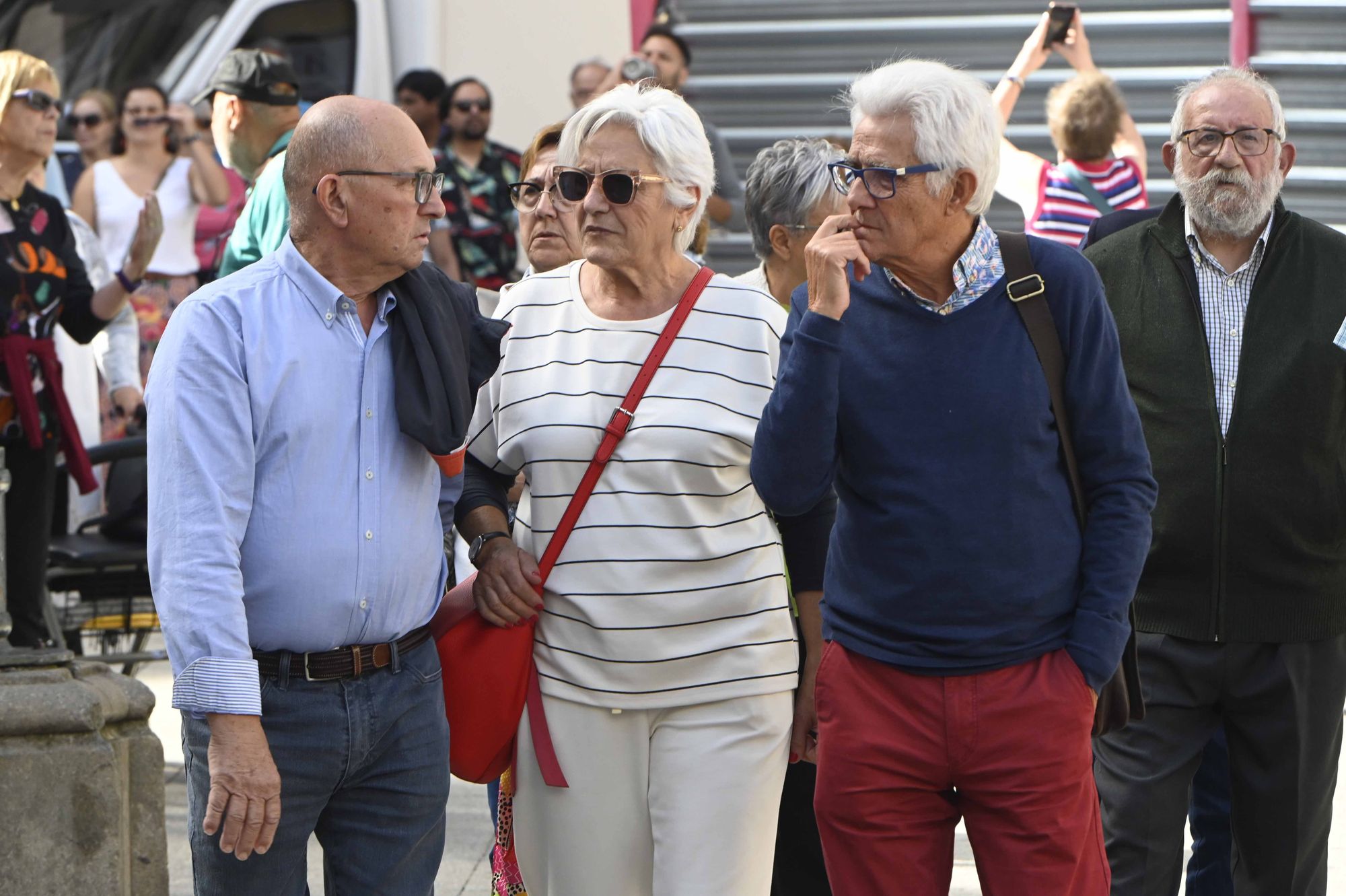 Vigo se llena de turistas con una triple escala de cruceros