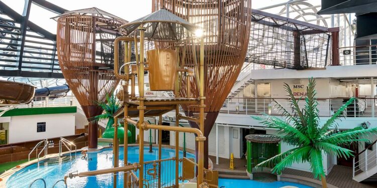 Los españoles, privilegiados pasajeros del crucero inaugural del barco más moderno del mundo