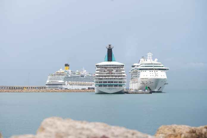 El Puerto de Tarragona recibe una escala triple de cruceros
