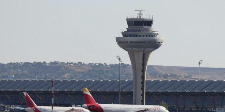 Las aerolíneas europeas ven cómo los viajes resisten por ahora la presión de los consumidores