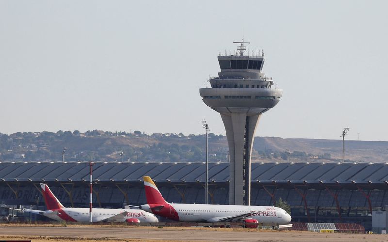 Entre las empresas de vuelos que participarán en el Hot Travel 2022, están Volaris, Viva Aerobus, TAR Aerolíneas, Price Travel y Booking.com. REUTERS/Isabel Infantes