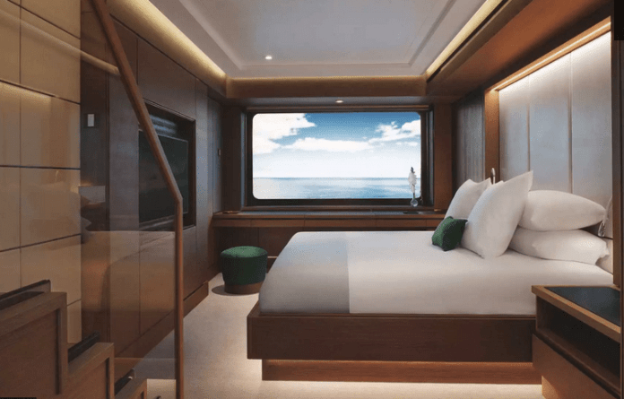 El crucero Evrima inicia su primer itinerario desde Barcelona