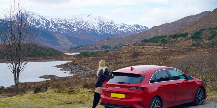 Disfrutando los paisajes de las Highlands en Escocia con nuestro coche [(c)Foto: @avistu]