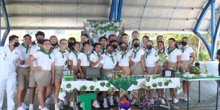 Agencias de viajes de estudiantes de UT Cancún promueven recorridos turísticos