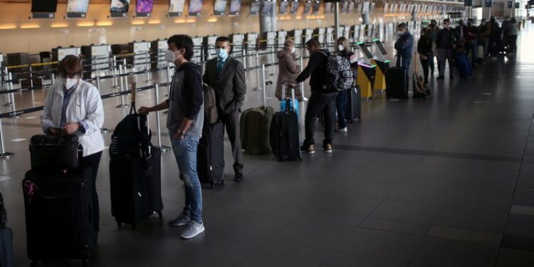 El aeropuerto El Dorado de Bogotá es la principal terminal aérea de Colombia. REUTERS/Luisa Gonzalez