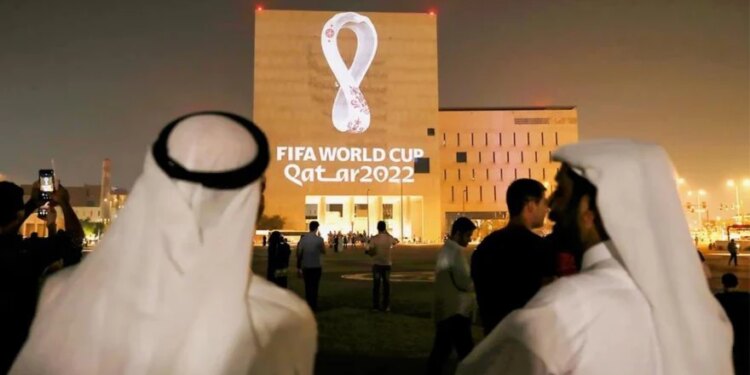 Arranca el "dólar Qatar" por arriba de los $300: agencias de viaje volverán a operar con el billete verde