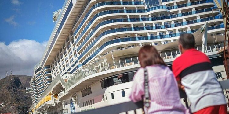 Arranca la campaña de cruceros en El Hierro con 25 escalas