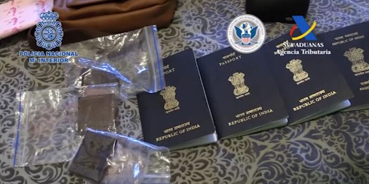Así operaba una red que introducía a inmigrantes indios en EE UU a través de Madrid y México | España