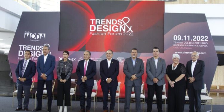 Presentan en Guanajuato el Primer Foro Internacional de Moda Trends and. Design Fashion Forum 2022 y lo convierten en la capital de la moda nacional.