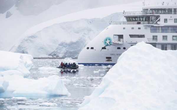 Aurora Expeditions se prepara para serie de viajes de temporada en la Antártida