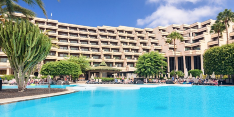 Barceló coloca tres de sus hoteles en Canarias entre los mejores del mundo