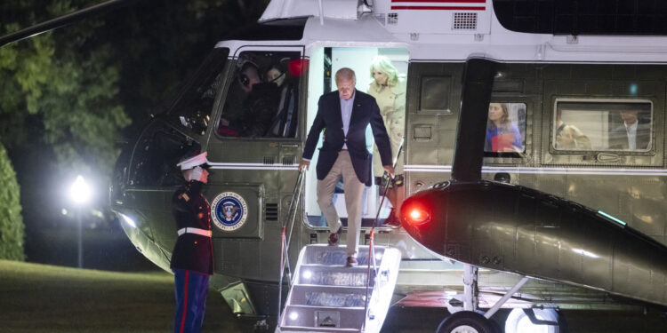 Biden se ha movido menos que Obama y Trump antes de las mid-term