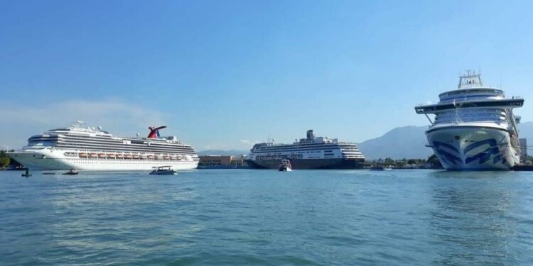 Cancelados cuatro arribos de cruceros en Vallarta