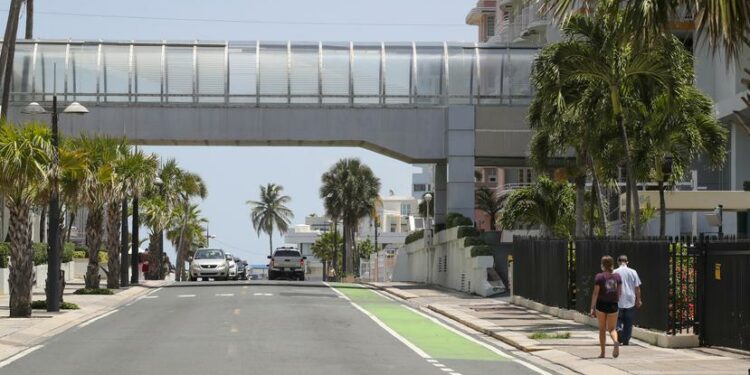 El 2021 terminó con $1,304 millones en ingresos por alojamientos, lo que redundó en $98 millones en recaudos del “room tax.