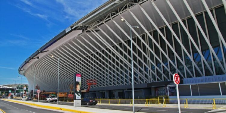 Cepo al turismo: la odisea de los argentinos para viajar al exterior