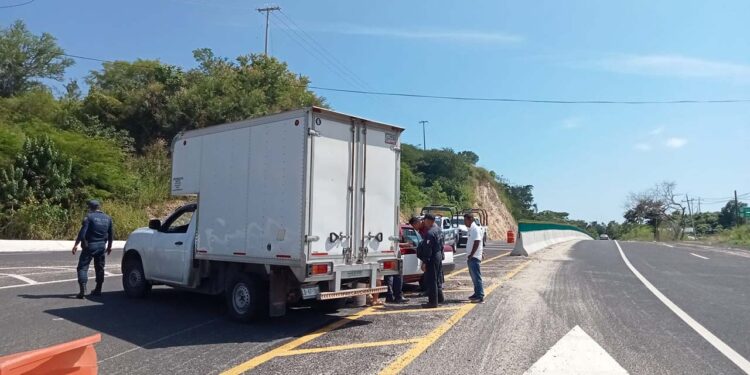 Choque en el crucero de Pochutla