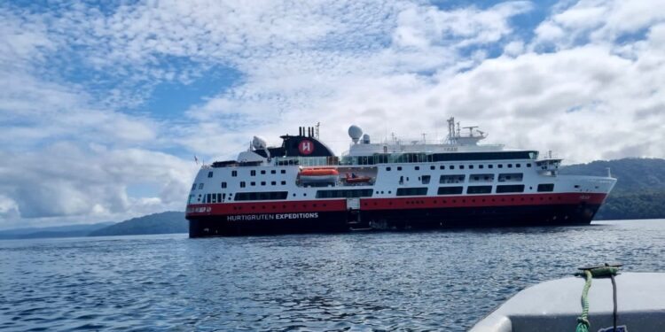 Colombia: Arriba primer crucero de la temporada 2022-2023 al Puerto de Bahía Solano