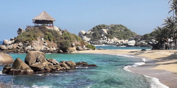 En la imagen, una playa del Parque Nacional Natural Tayrona. Foto: Parques Nacionales Naturales