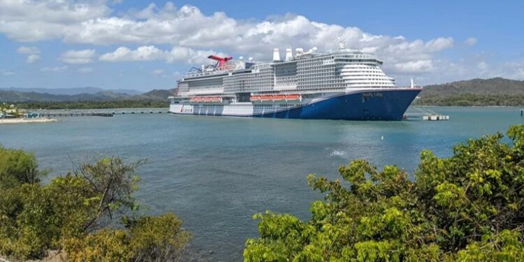 Continúa activa llegada de cruceros a Puerto Plata y sigue teniendo hegemonía de ese renglón en RD