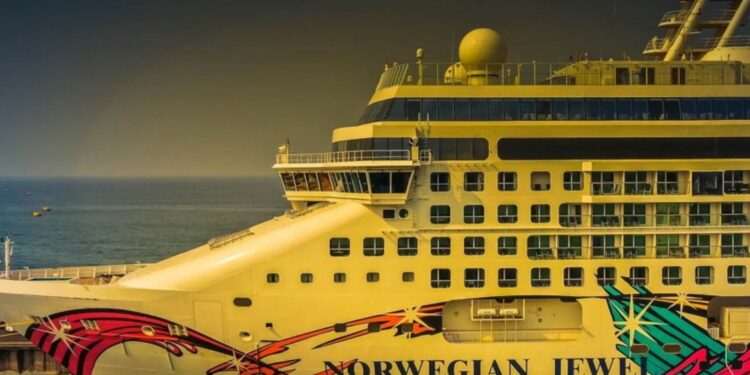 Crece la llegada de cruceros turísticos a El Salvador