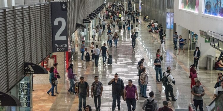 Crecen las denuncias de colombianos inadmitidos en México