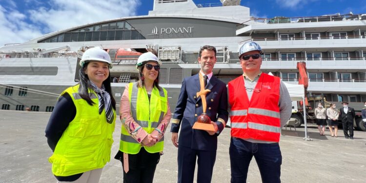 Crucero de Ponant inaugura temporada 2022-2023 del Puerto de Talcahuano
