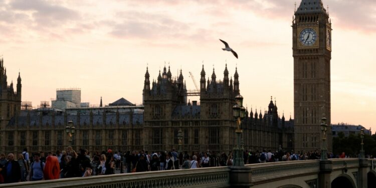 Cuánto cuesta viajar a Reino Unido desde Colombia, cuándo es mejor y qué requisitos hay | Mundo