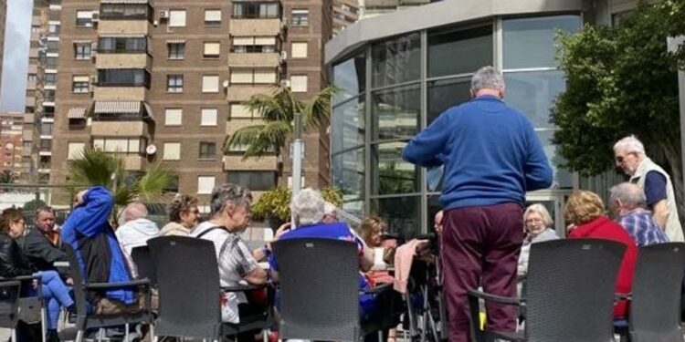 Dudas con el Imserso: ¿puedo reservar el viaje fuera de plazo? ¿Y contratar una segunda escapada?